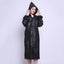 Průhledná pláštěnka z PEVA materiálu: Moderní ochrana v minimalistickém stylu