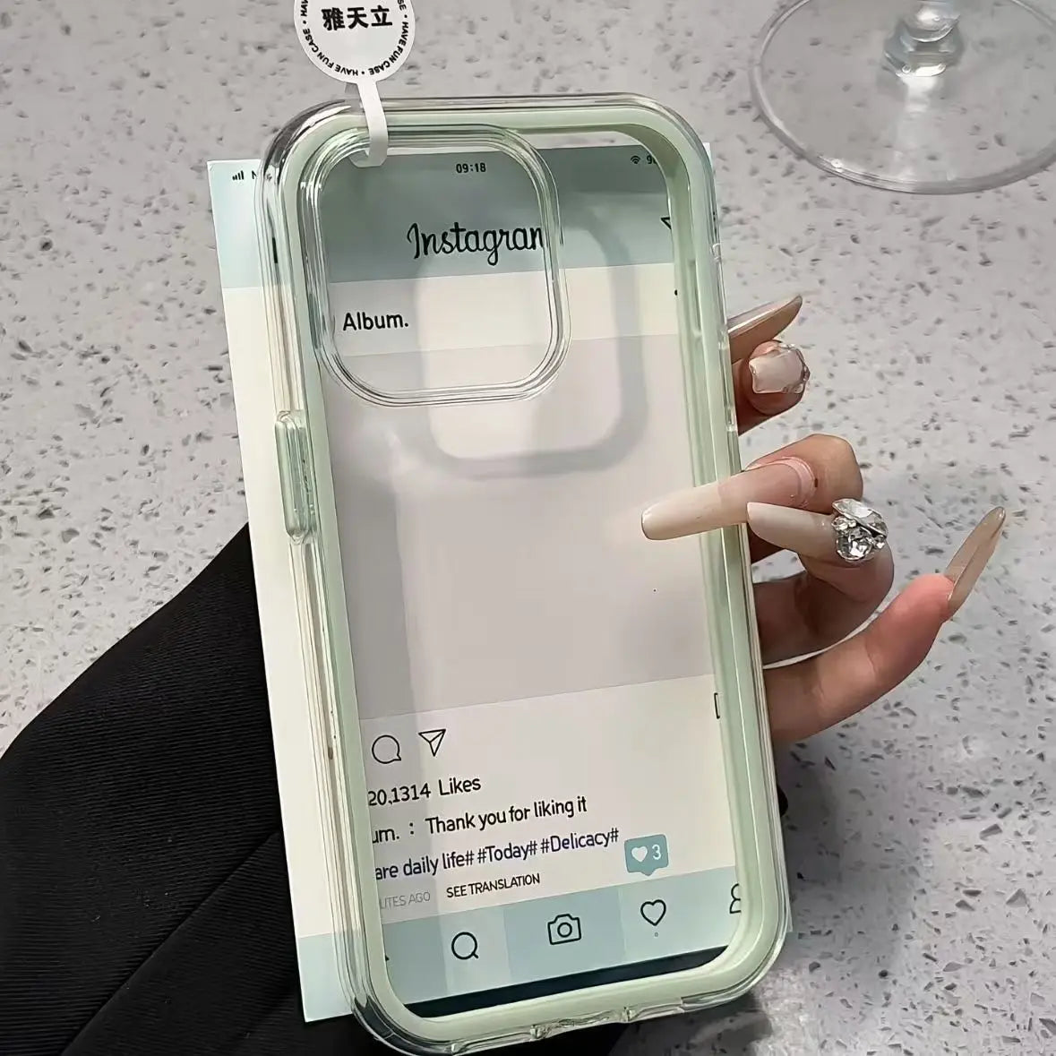 Luxusní akrylový kryt s barevným rámem pro iPhone