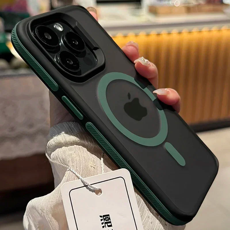 Dvoubarevný matný magnetický kryt pro iPhone