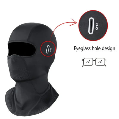 Funkční kukla s otvory pro brýle