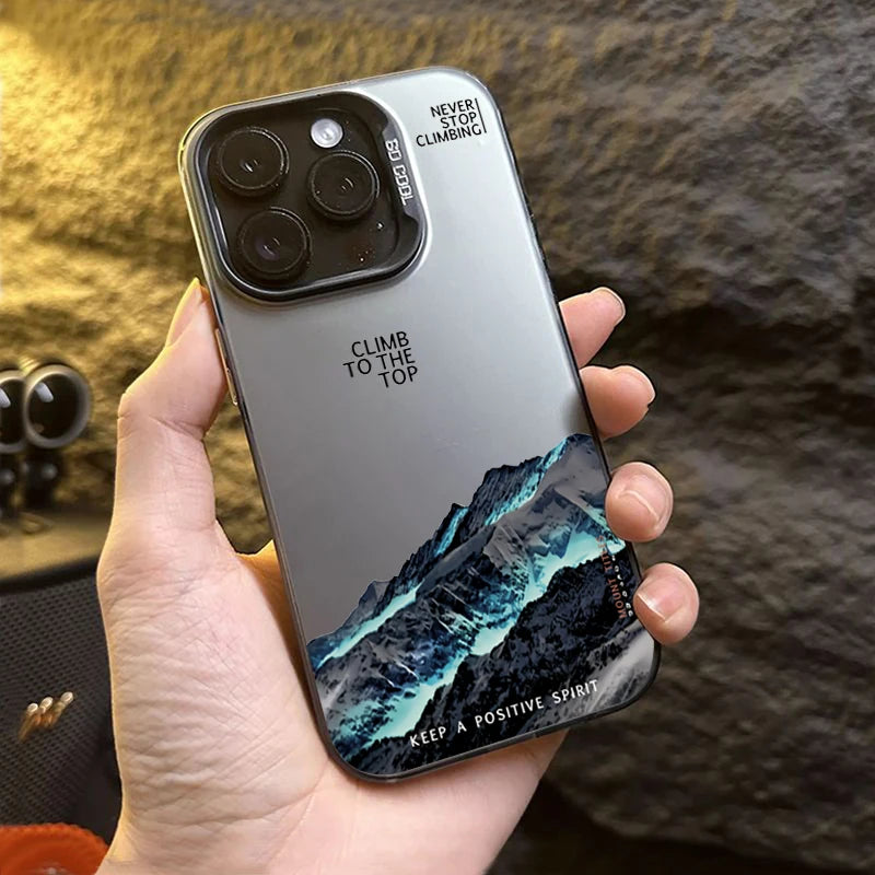 Adventure pouzdro s motivem zasněžených hor pro iPhone