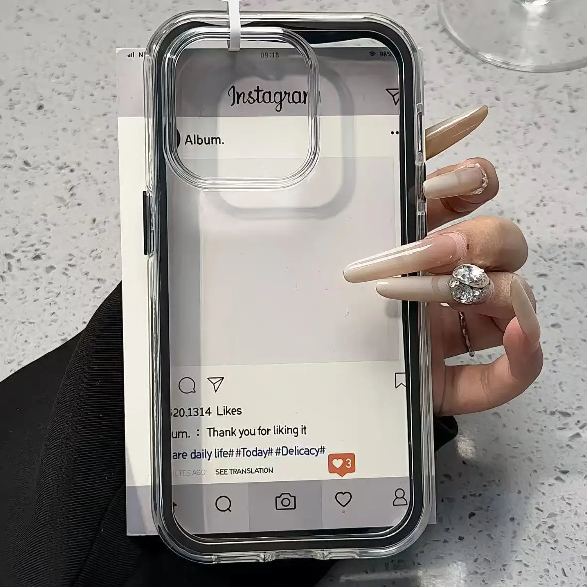 Luxusní akrylový kryt s barevným rámem pro iPhone
