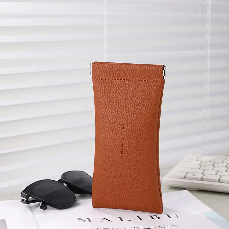 Elegantní pouzdro na brýle s automatickým zavíráním
