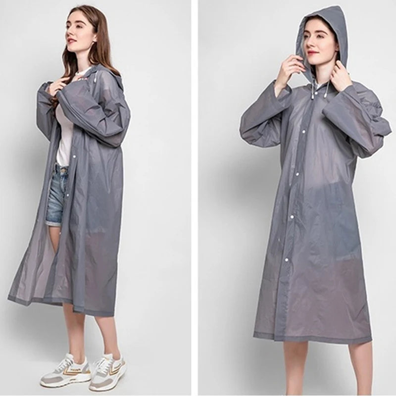 Průhledná pláštěnka z PEVA materiálu: Moderní ochrana v minimalistickém stylu
